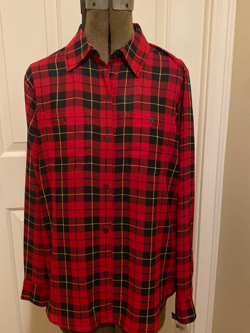 Chaps Classic Red Plaid Button-Up Shirt for Women Size M -J24